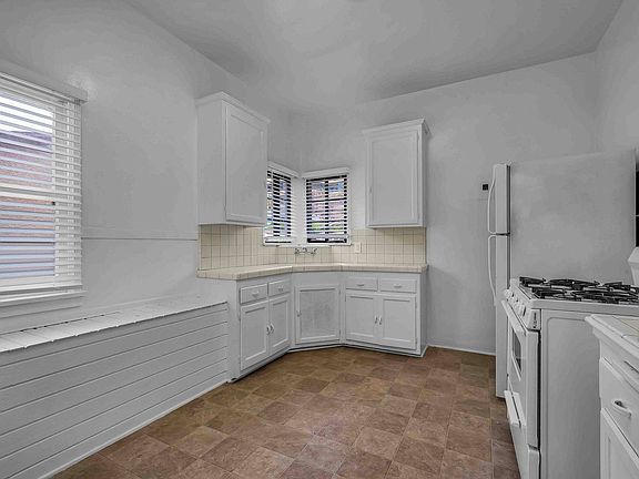 5th image of 3517 Warner Blvd APT 3