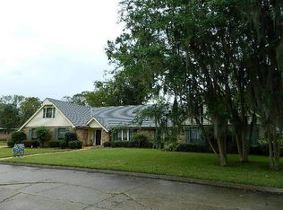 406 Oak Alley Dr, Houma, LA 70360