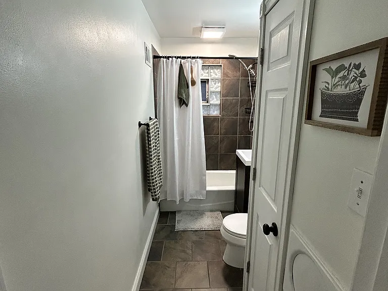 146 N 91st Pl — Photo 6