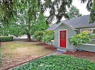 9757 Evanston Ave N, Seattle, WA