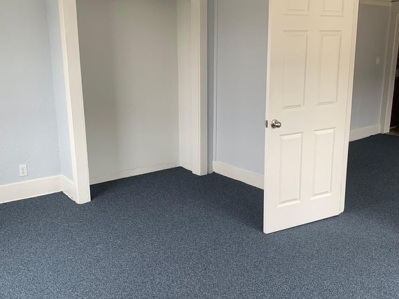 5th image of 430 Cerritos Ave