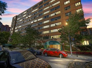 700 W Bittersweet Pl APT 109, Chicago, IL 60613