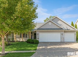 5828 Heather Ave, Davenport, IA 52807