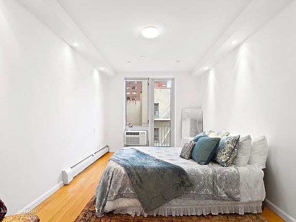 3rd image of 273 W 122nd St APT 4