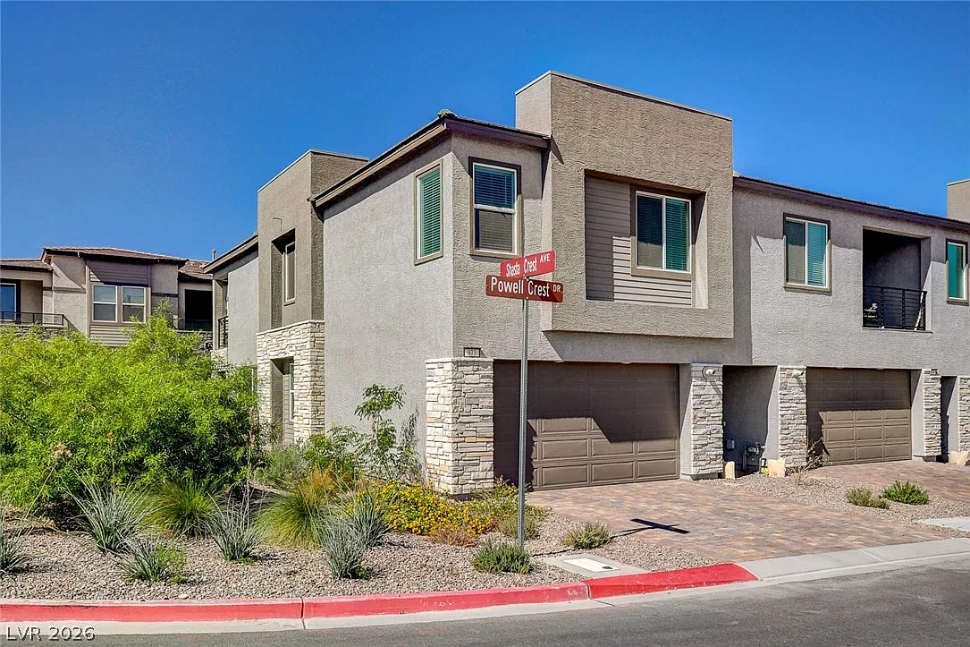4 bed, 3.0 bath, 1936 sqft, $2,095 — Photo 4