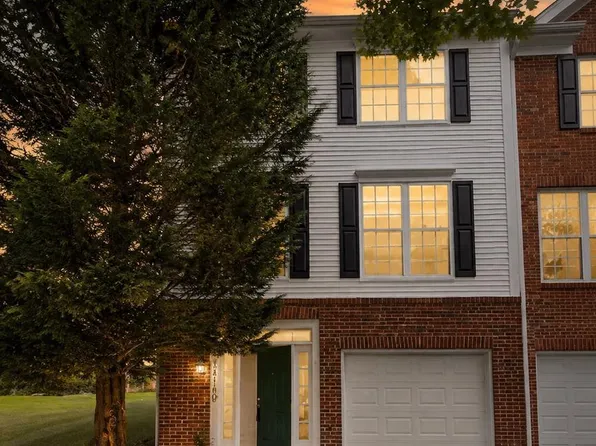 42840 Golf View Dr, Chantilly, VA 20152