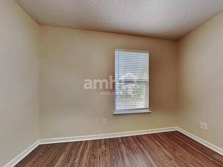149 Trickle Dr — Photo 13