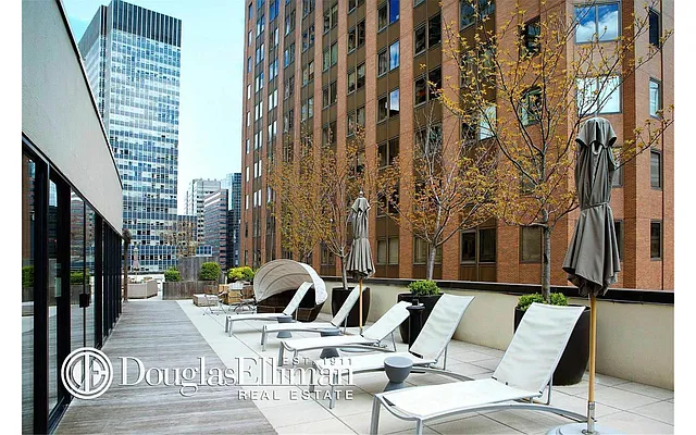 Rented by Douglas Elliman | media 33