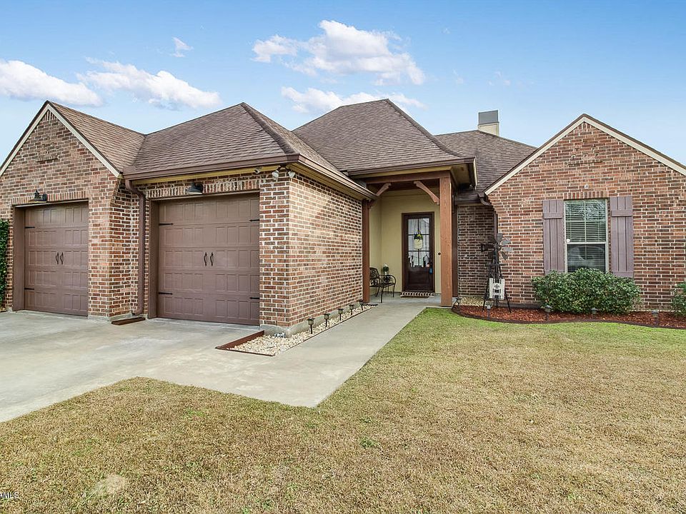 1st image of 210 Blackwater River Dr