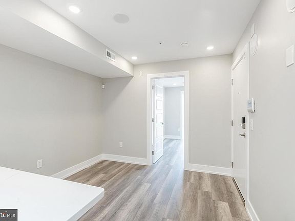 4th image of 2531 N 2nd St Unit 2