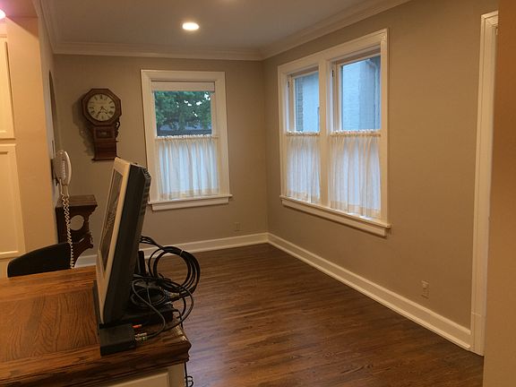 Breakfast Nook 12 X 14