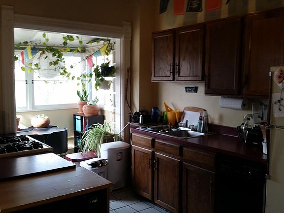 5th image of 1654 Humboldt St #3