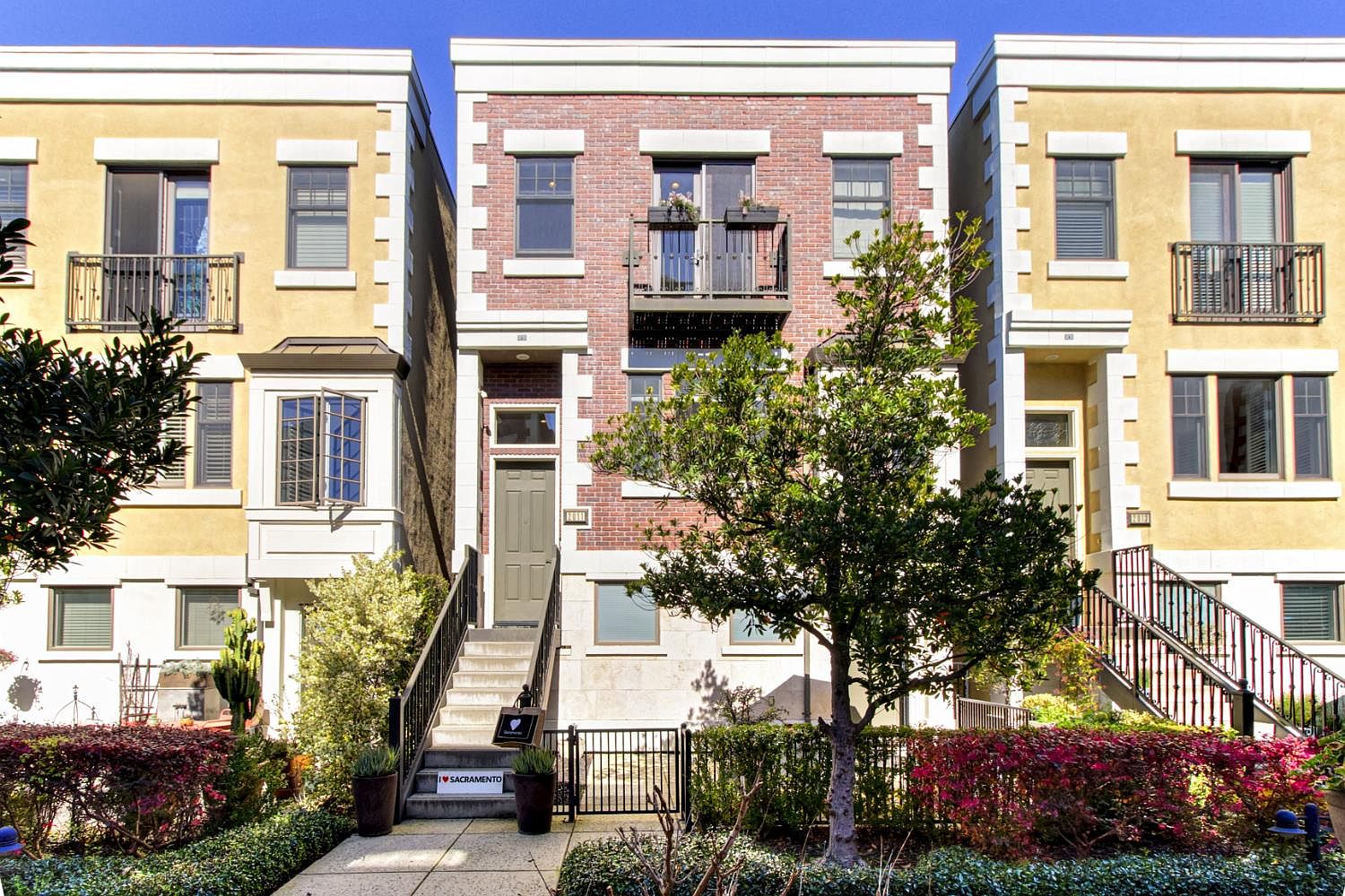 2011 Vizcaya Walk, Sacramento, CA 95818 | MLS #226024829 | Zillow