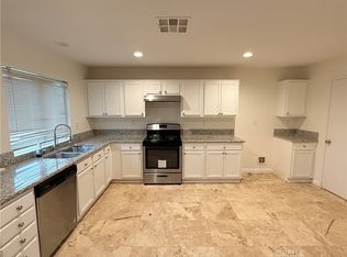 1752 E Ivesbrook St, Lancaster, CA 93535