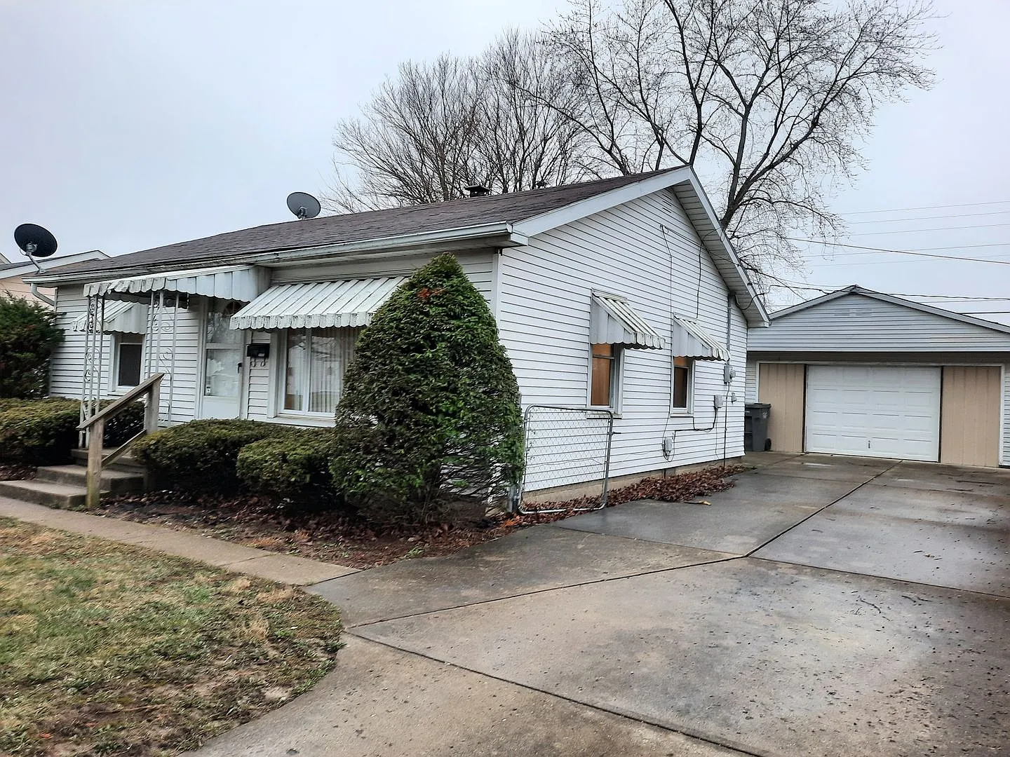 2705 Shawnee Dr photo 1