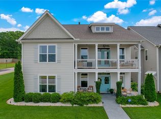 914 Blue Moon St, Taylors, SC 29687