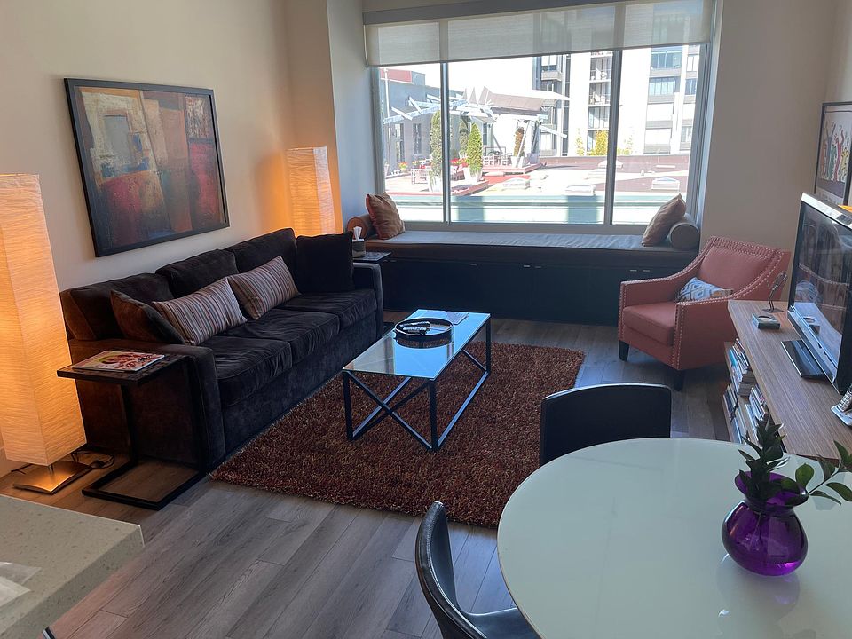 1st image of 220 Lombard St APT 422