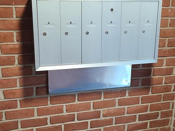 3rd image of 217 Crocker Dr APT F