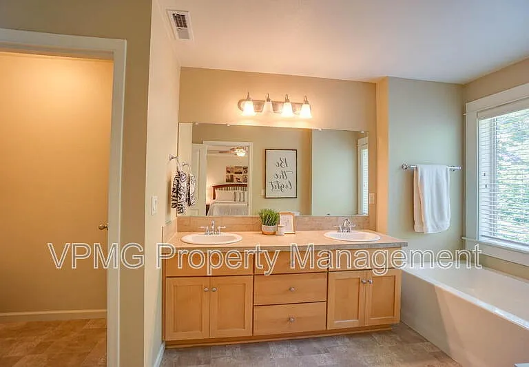 2835 Nw Hl — Photo 39
