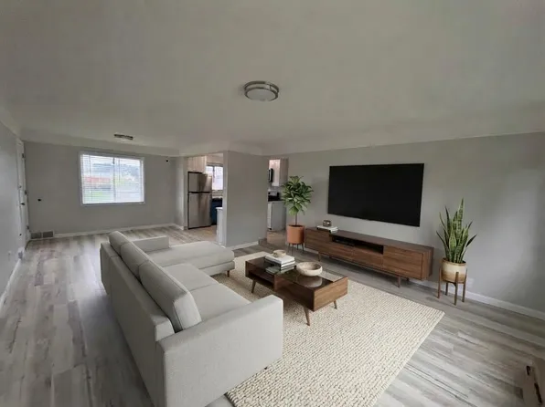 15451 Miller St #1, Oak Park, MI 48237