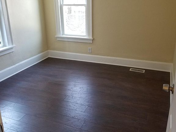 3rd image of 1228 N Rockton Ave