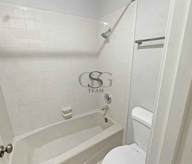 210 Circle St #5 — Photo 9