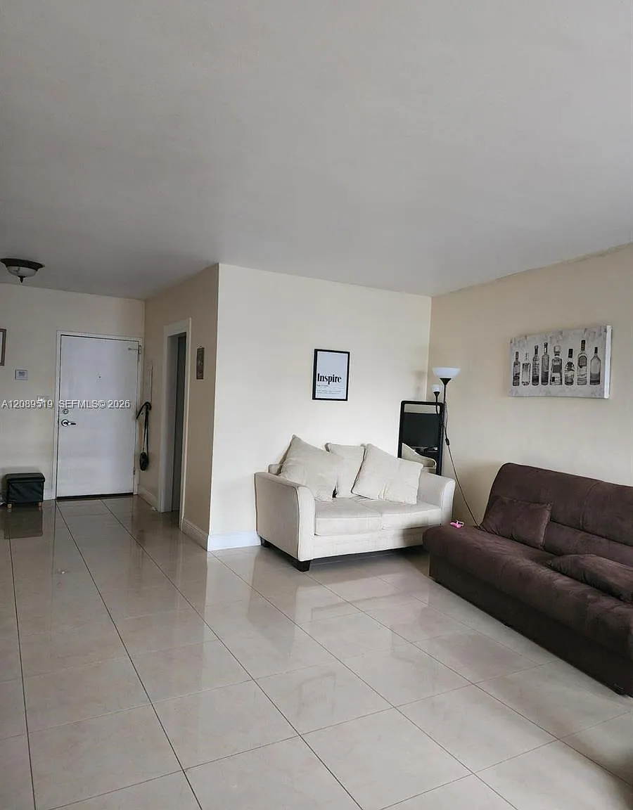 Parkview Point Condo — Photo 1