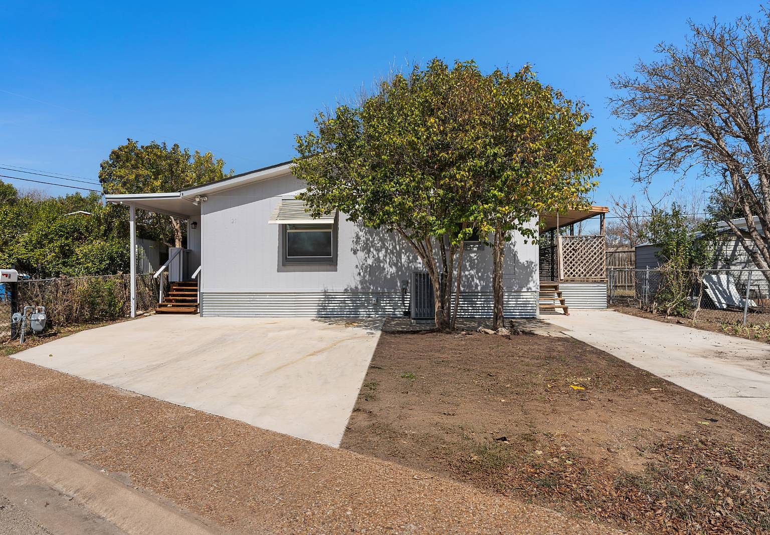 21 Sunset St, Kerrville, TX 78028 | MLS #11662573 | Zillow