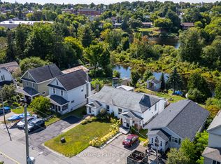 54 River St, Parry Sound, ON P2A 2T6