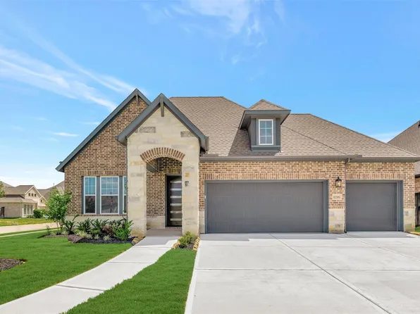 12346 Sweet Gum Dr, Mont Belvieu, TX 77523