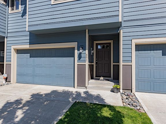 2nd image of 851 NE 109th Ct