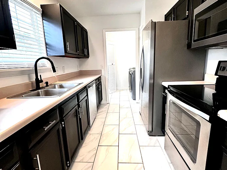 108 Guy St — Photo 13