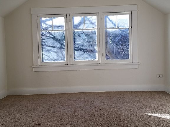 Upstairs Bedroom 1 (Master)