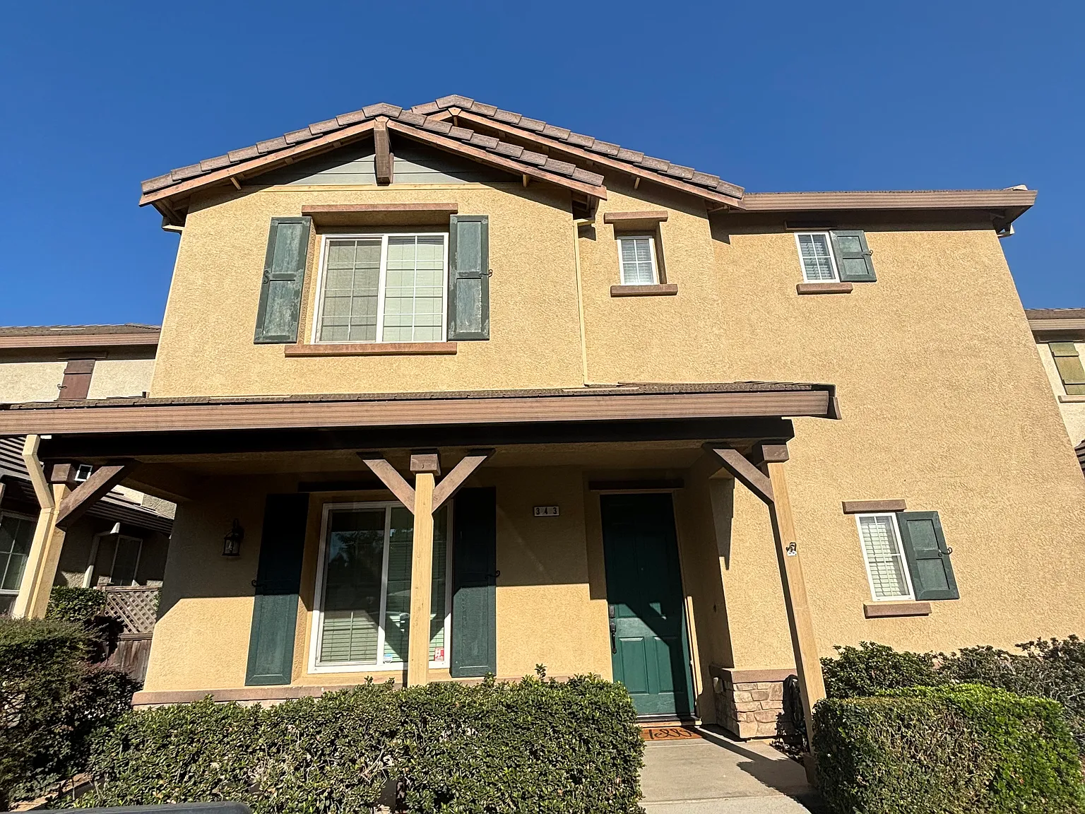 3 bed, 2.5 bath, 1600 sqft, $3,100 — Photo 2