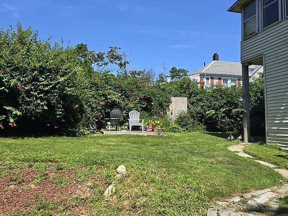 4th image of 43 Mayflower St