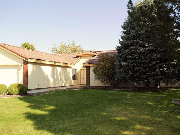 2nd image of 2530 Royal Palm Ave