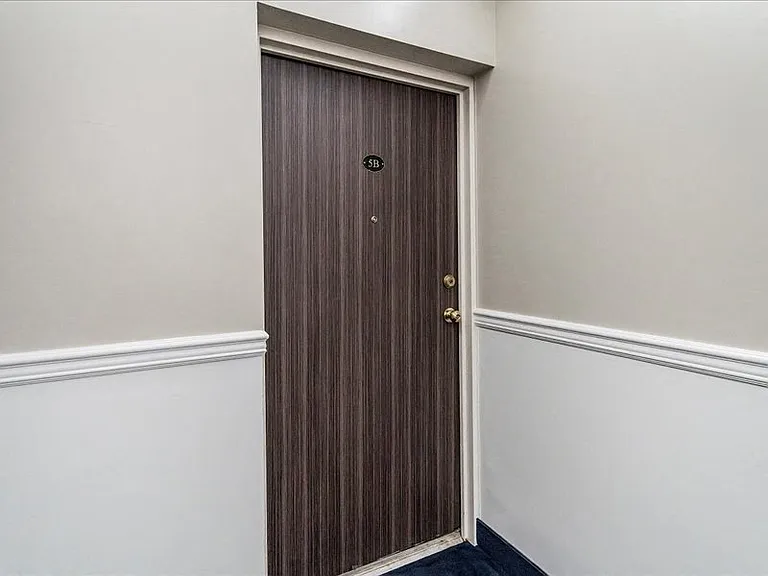 Grand Imperial Apartments — Photo 17