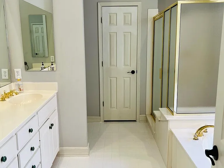 4935 Chatsworth Ln — Photo 10