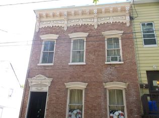 58 Osborne St, Albany, NY 12202