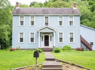 1703 Middle Creek Rd, Triadelphia, WV 26059