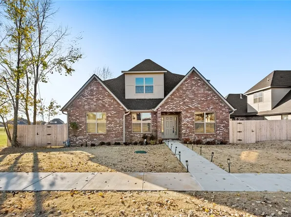 585 Rainbow Rd, Cave Springs, AR 72718
