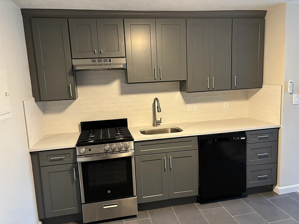 1 bed, 1.0 bath, 620 sqft, $2,150 — Photo 4