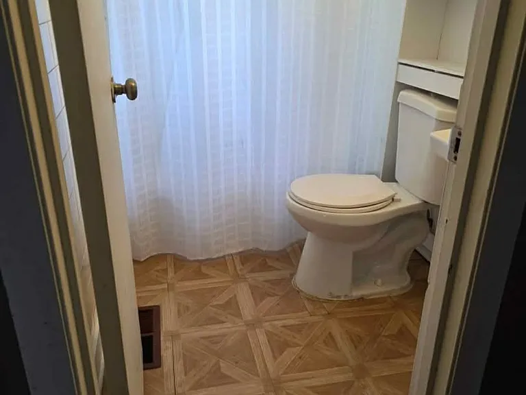 1404 Stevens Ave NE #B — Photo 6