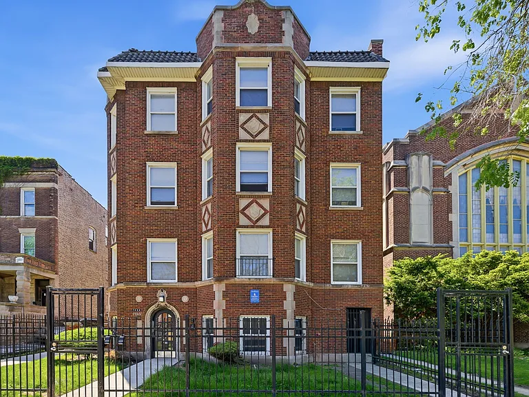 7608 S Saginaw Ave #3B — Photo 11