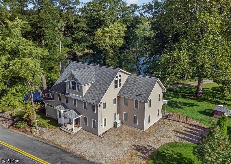 1st image of 3097 River Rd