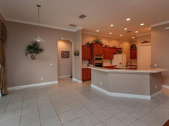 4th image of 3197 Kentshire Blvd