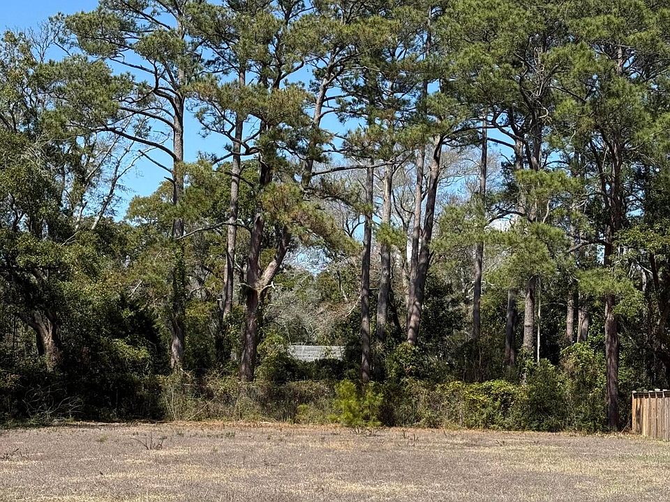 1st image of 211 E Leonard Street LOT 01