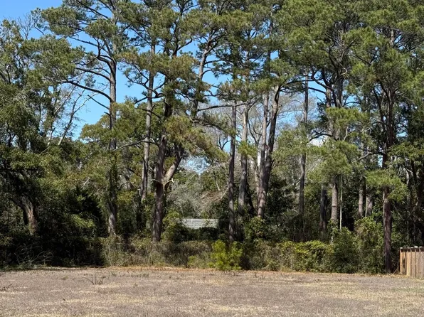 211 E Leonard St Lot 1, Southport, NC 28461