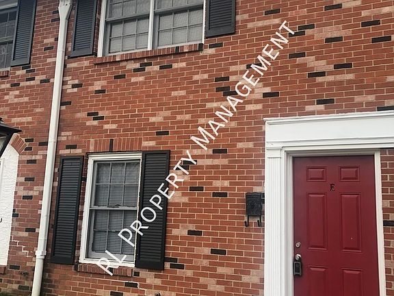 2nd image of 2900 E Mound St APT B