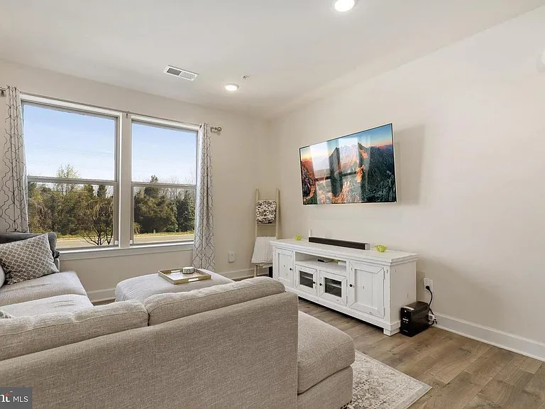 10342 Ratcliffe Trl — Photo 6